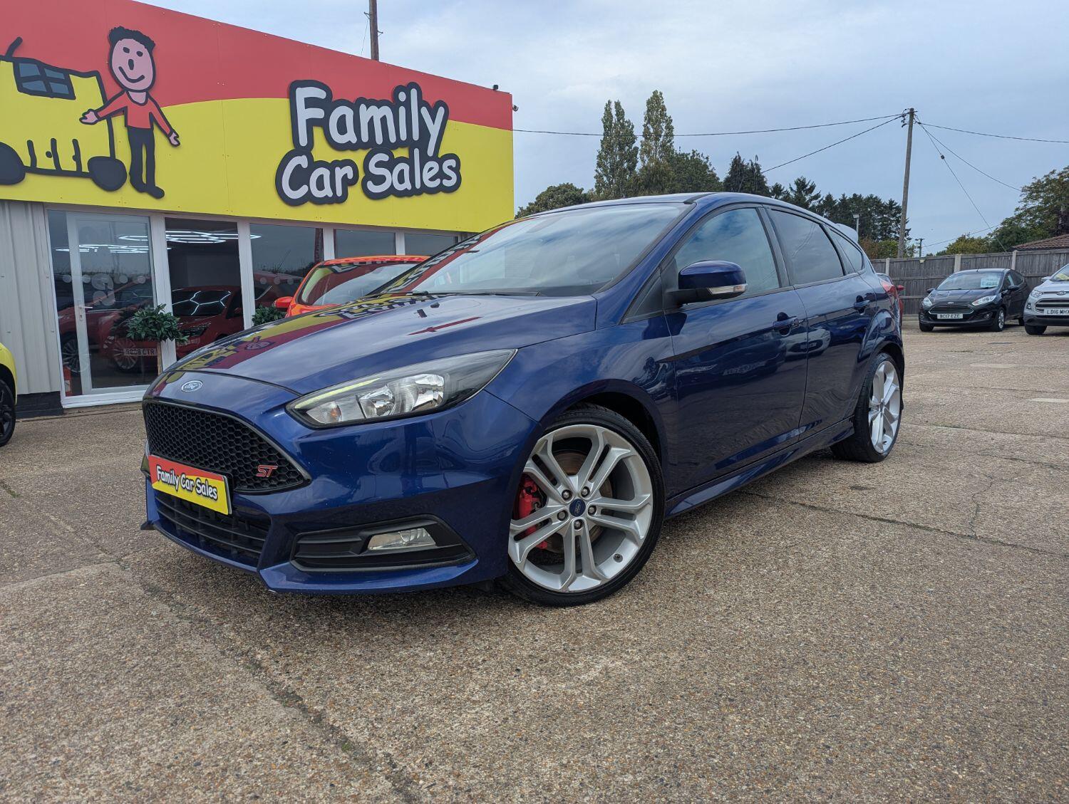 Used Ford Focus 2015 for sale - 76011397: Photo 1