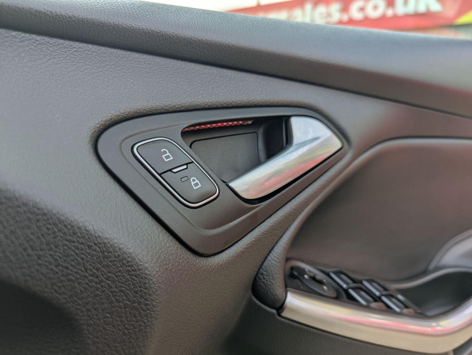 Used Ford Focus 2015 for sale - 76011397: Photo 16