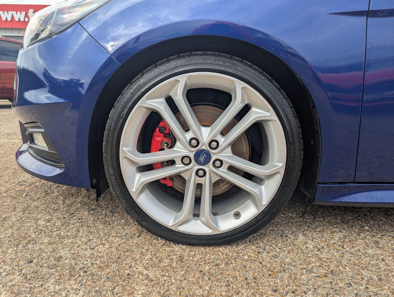 Used Ford Focus 2015 for sale - 76011397: Photo 3