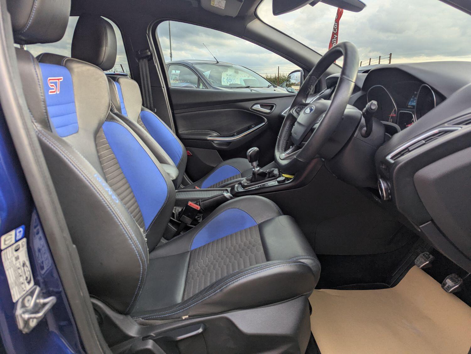 Used Ford Focus 2015 for sale - 76011397: Photo 32