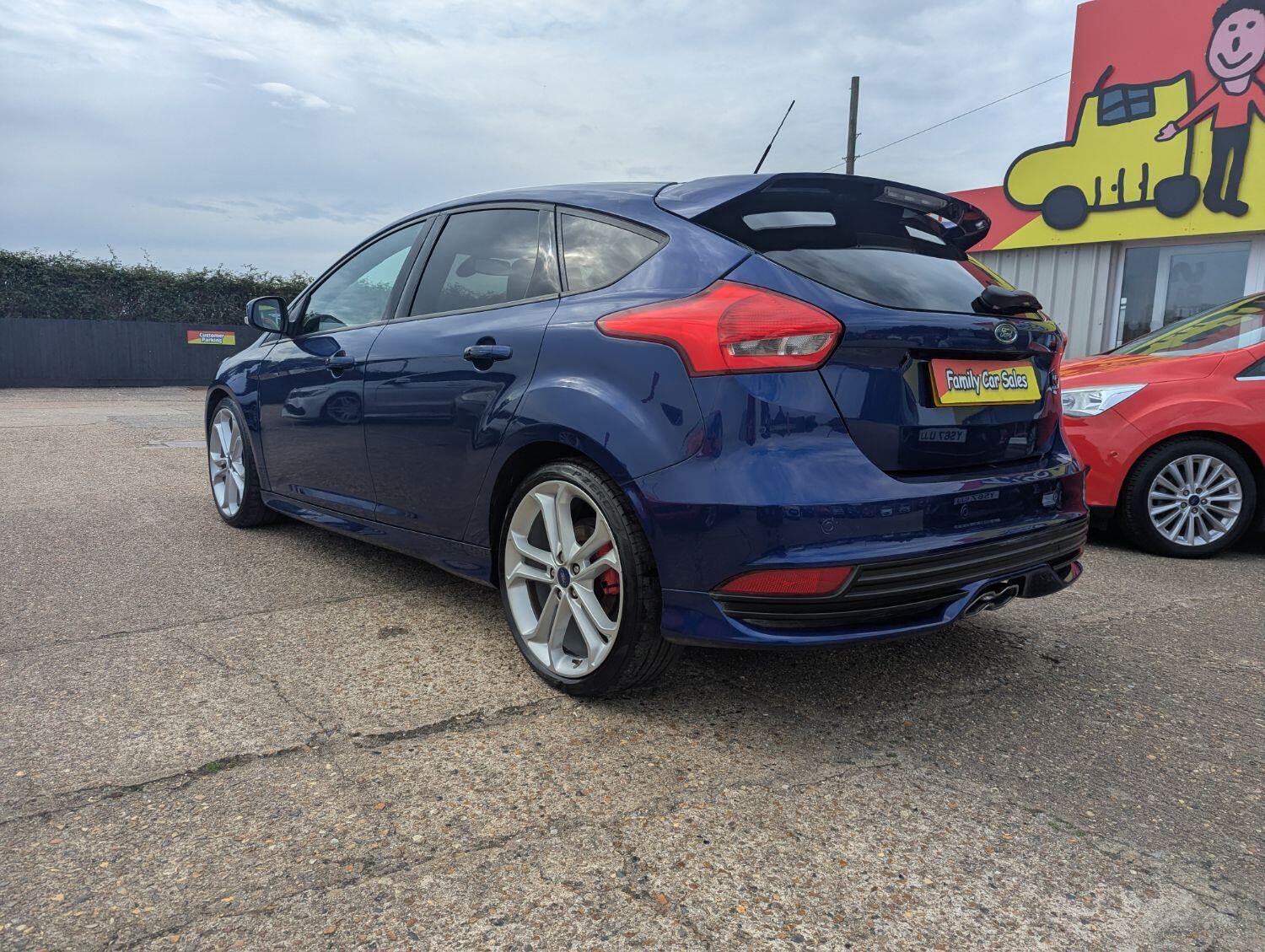 Used Ford Focus 2015 for sale - 76011397: Photo 5