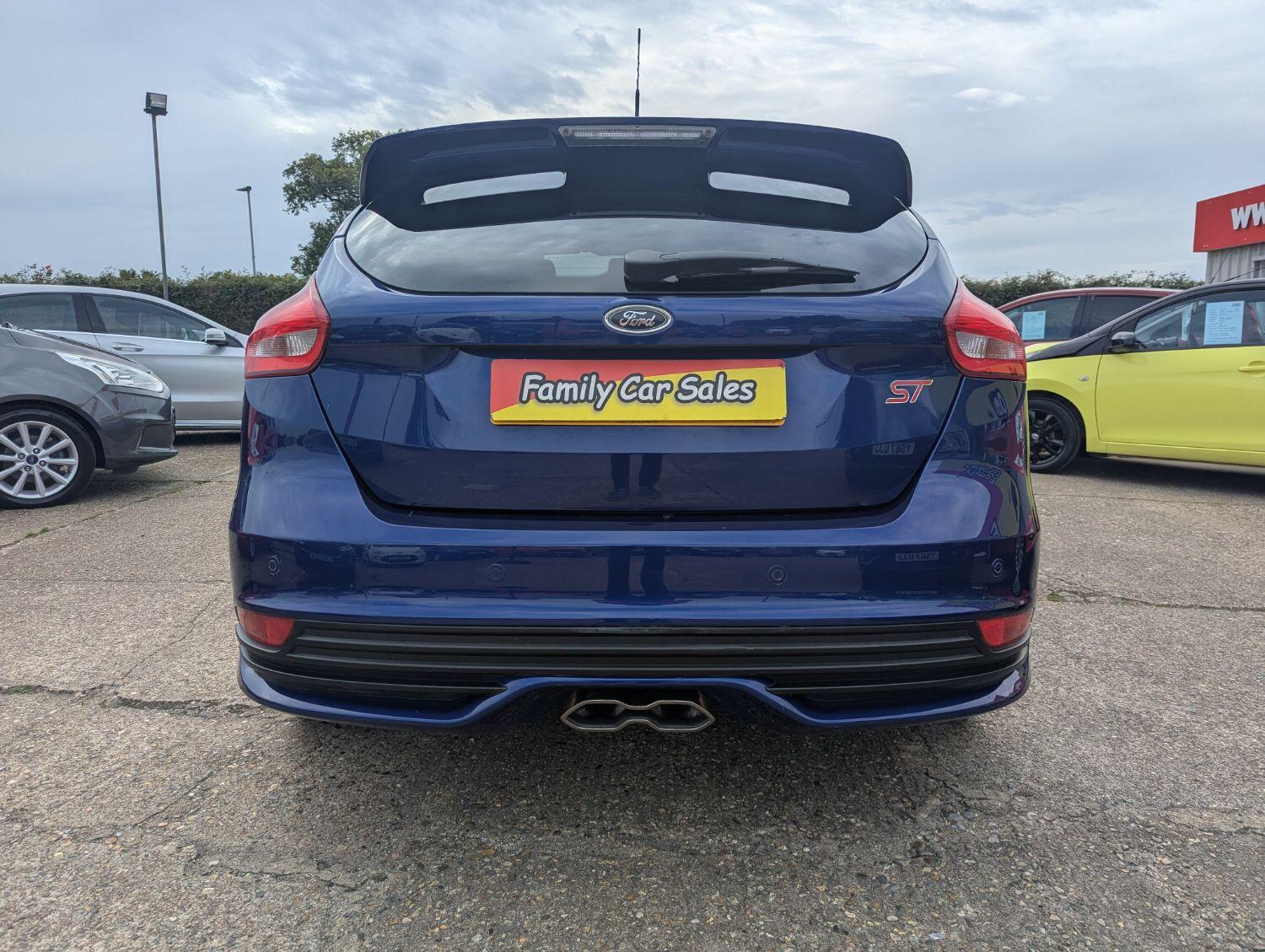 Used Ford Focus 2015 for sale - 76011397: Photo 6