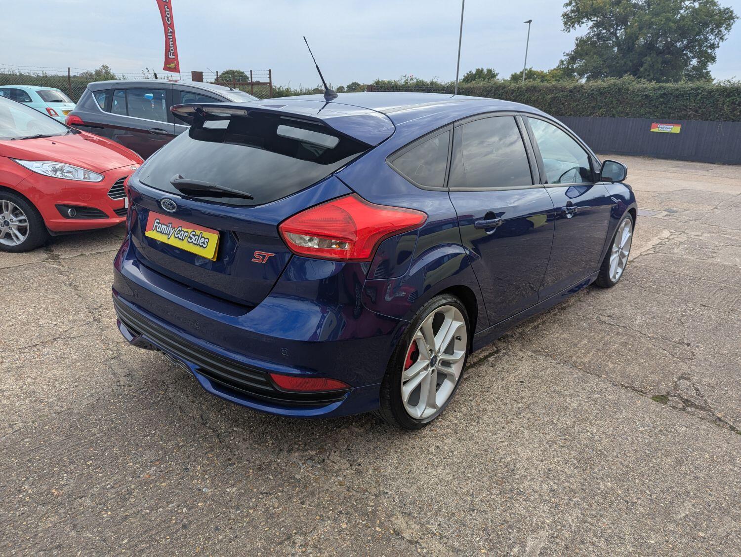 Used Ford Focus 2015 for sale - 76011397: Photo 7