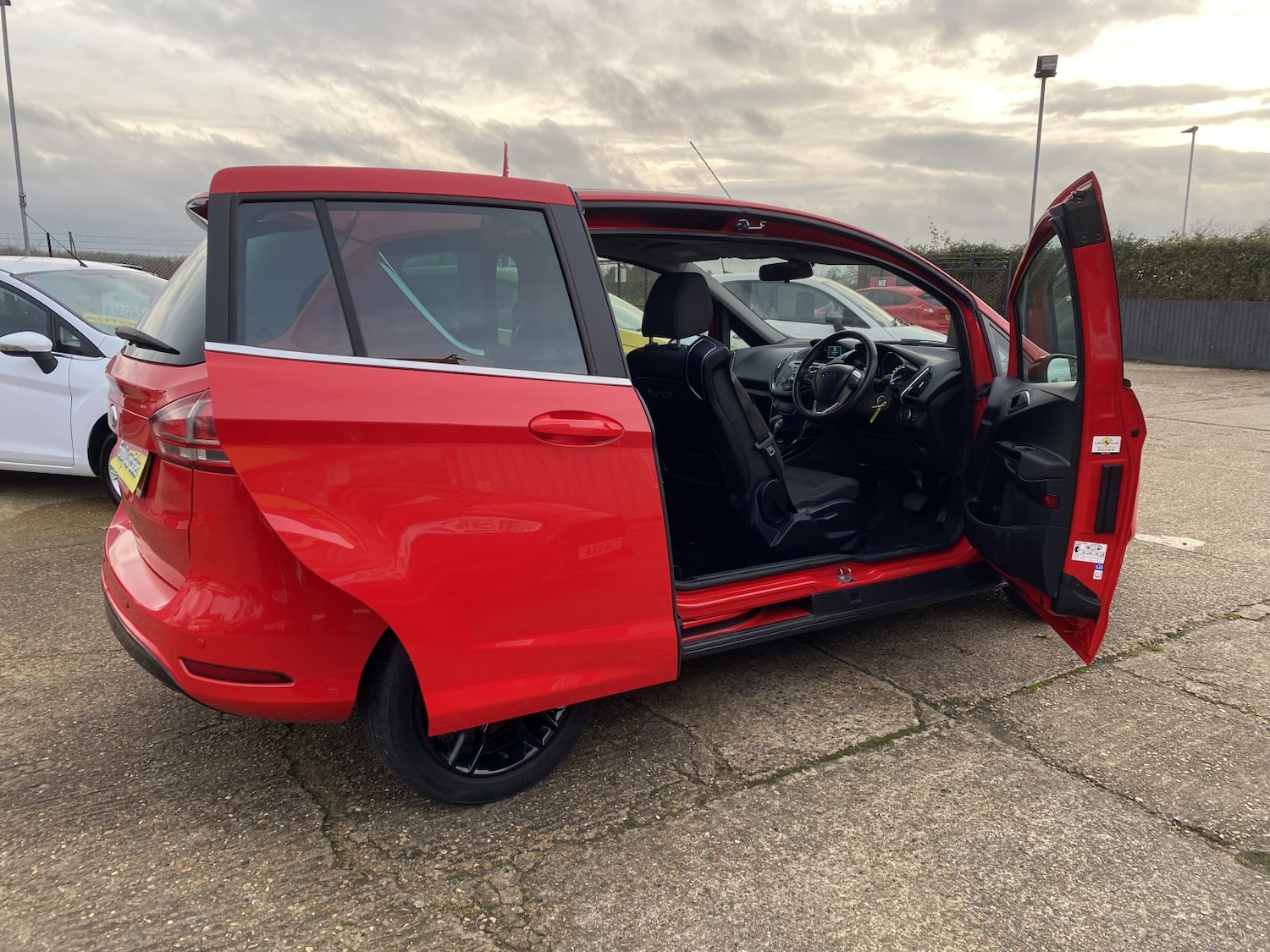 Used Ford B-MAX 2016 for sale - 76911137: Photo 6