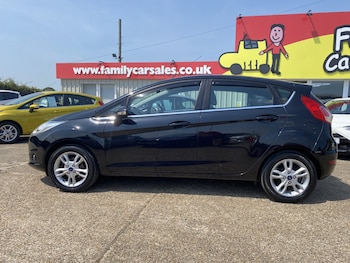 Used Ford Fiesta 2015 for sale - 79023805: Photo