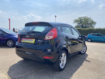 Used Ford Fiesta 2015 for sale - 79023805: Photo