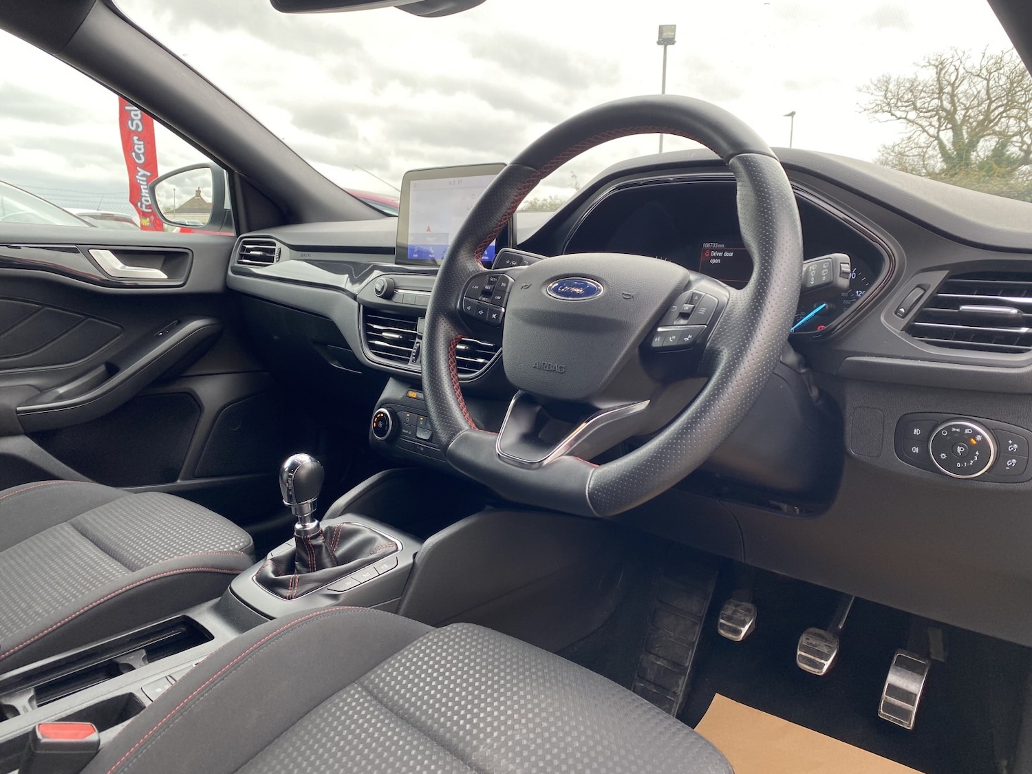 Used Ford Focus 2021 for sale - 78004471: Photo 2