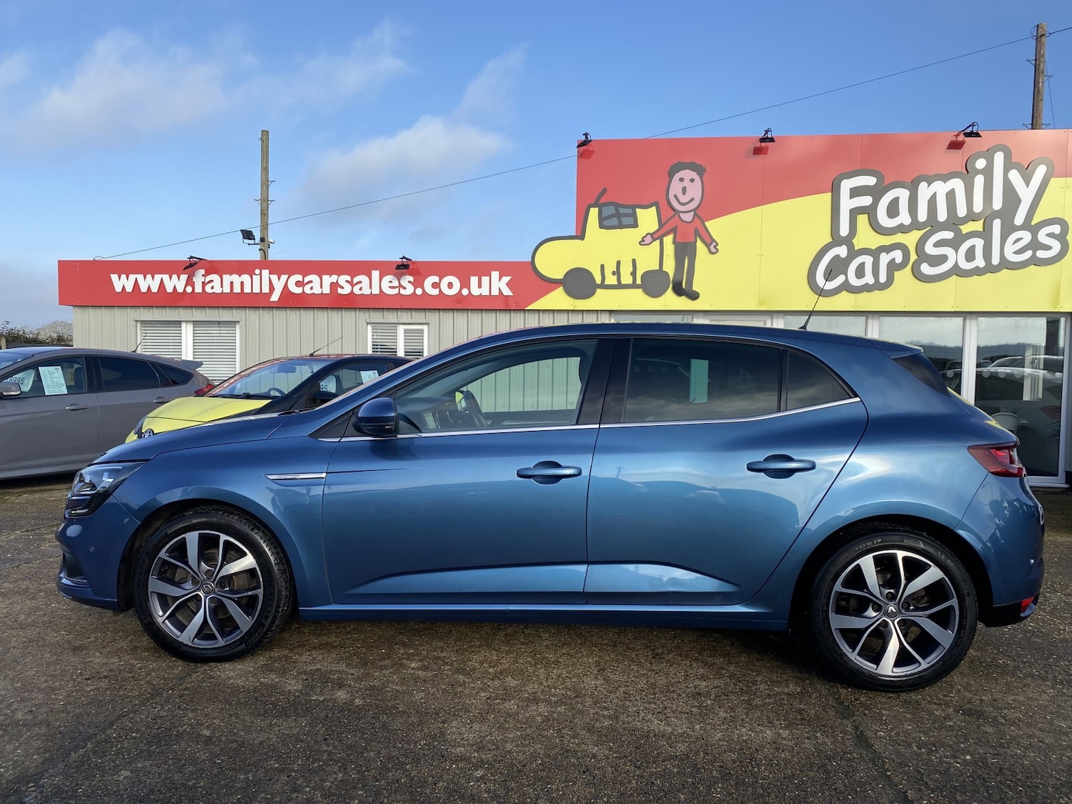 Used Renault Megane 2016 for sale - 77662176: Photo 2