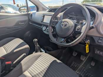 Used Toyota Yaris 2018 for sale - 75289067: Photo