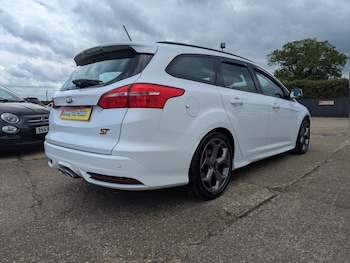 Used Ford Focus 2017 for sale - 78513763: Photo