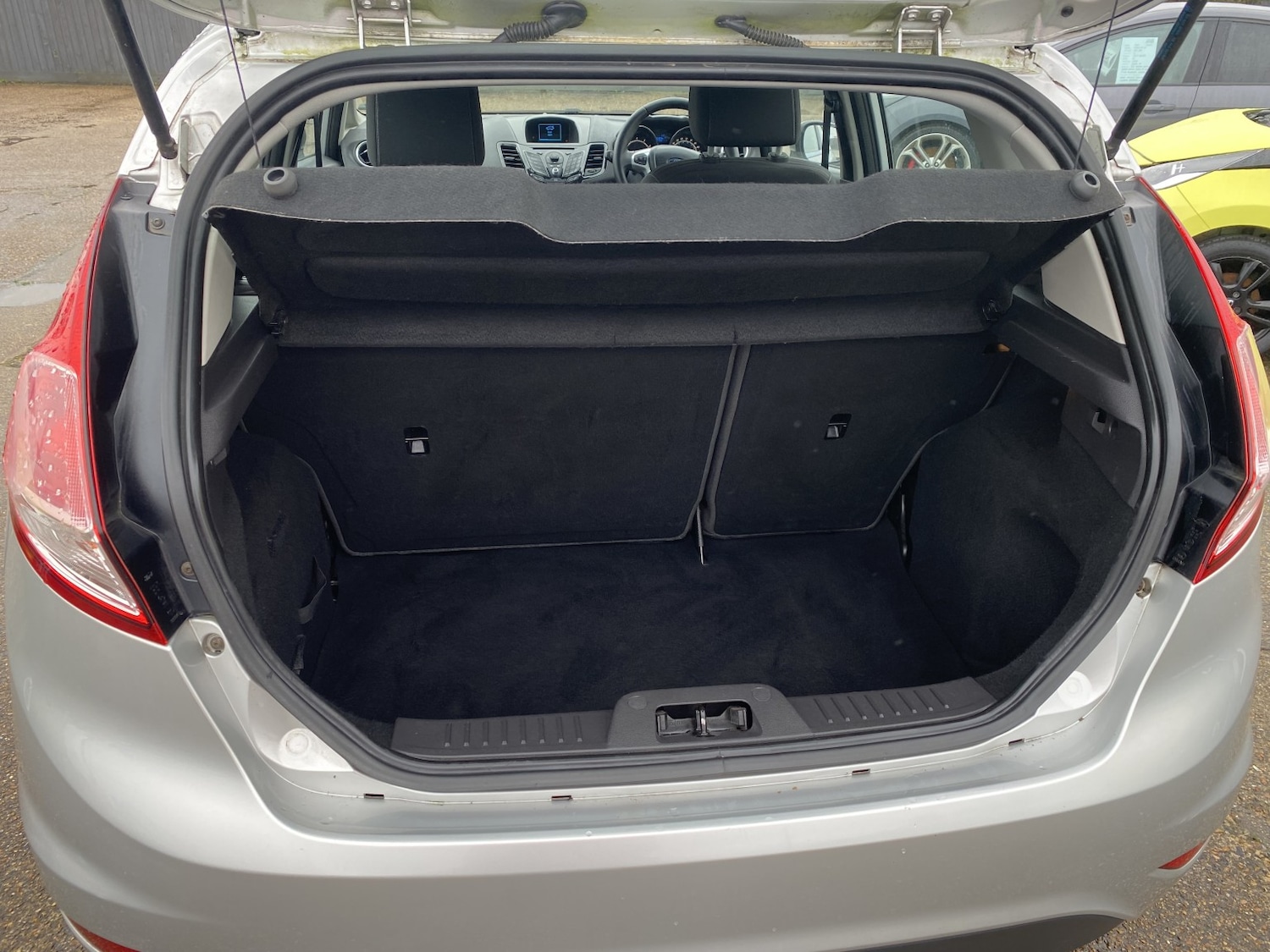 Used Ford Fiesta 2013 for sale - 77687681: Photo 13