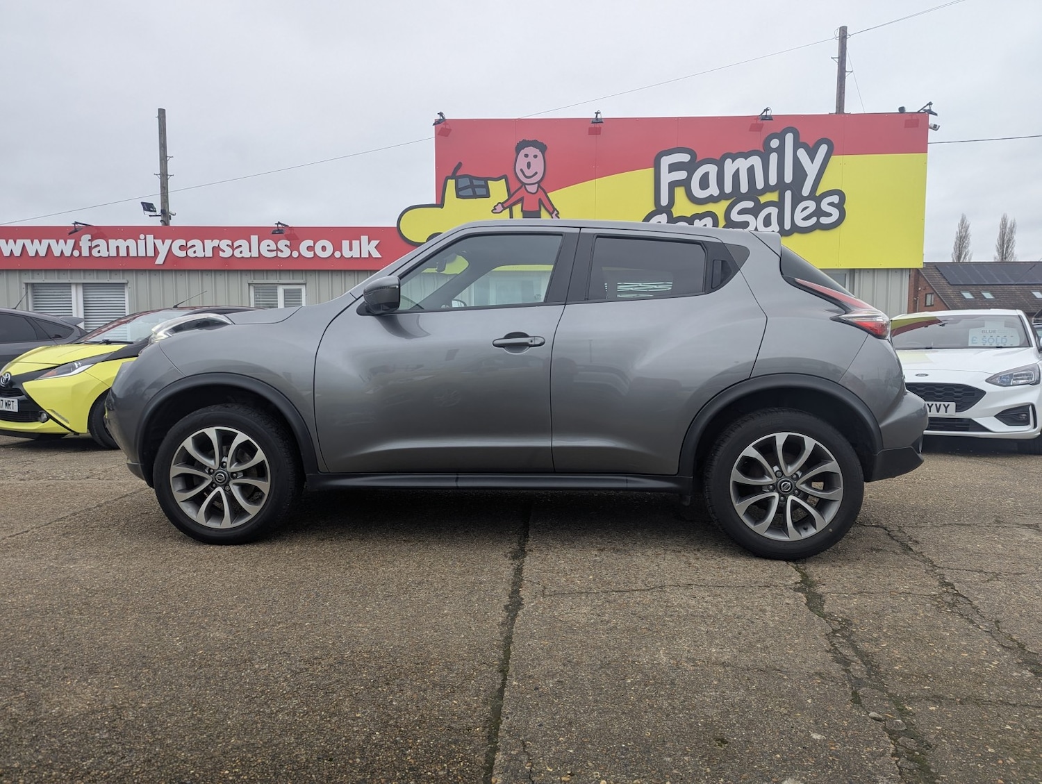 Used Nissan Juke 2019 for sale - 77635353: Photo 2