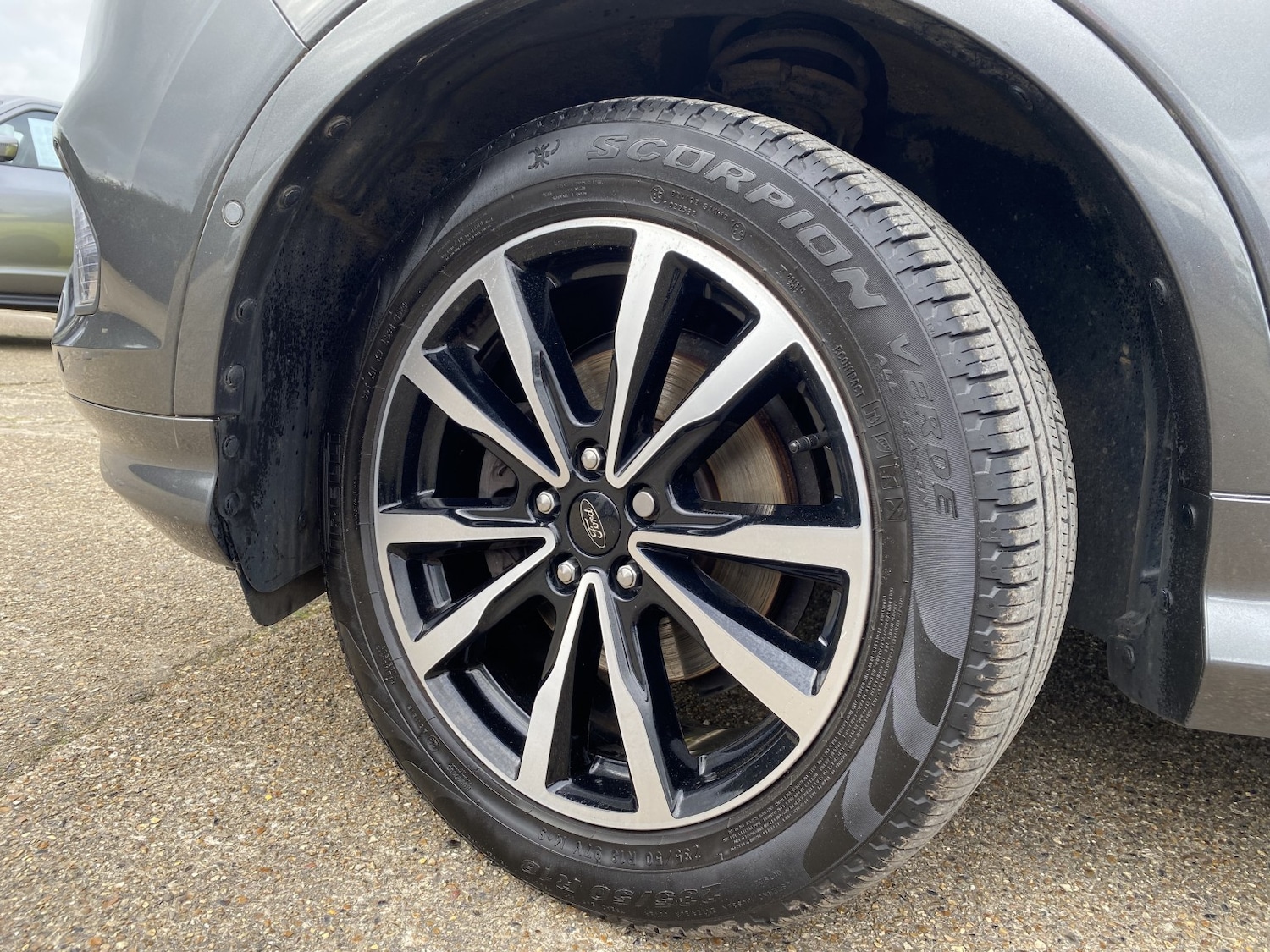 Used Ford Kuga 2018 for sale - 77968640: Photo 2