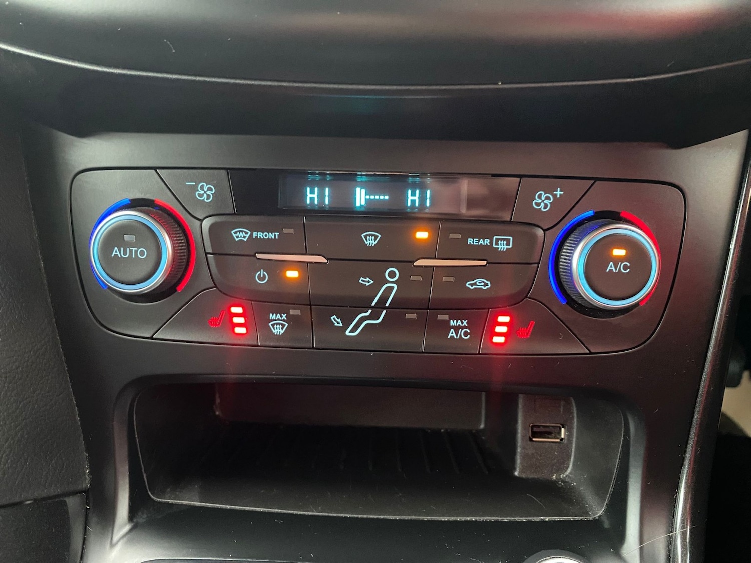 Used Ford Focus 2016 for sale - 76979555: Photo 10