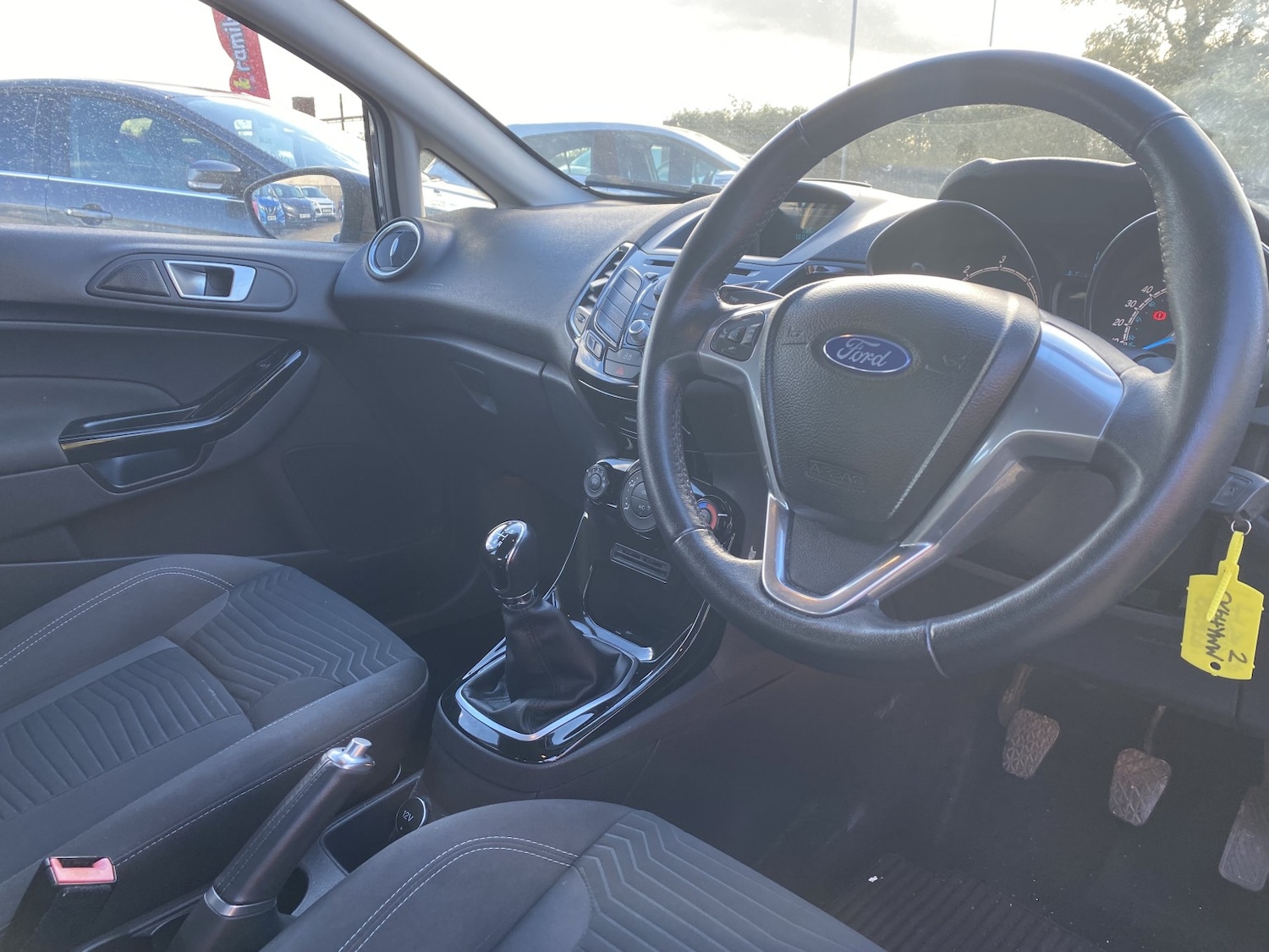 Used Ford Fiesta 2014 for sale - 76324790: Photo 2
