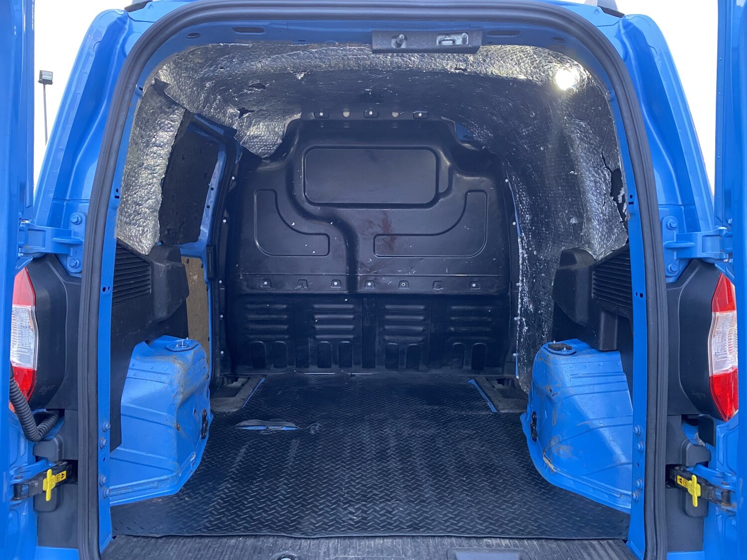 Used Ford Transit Courier 2015 for sale - 77584422: Photo 19