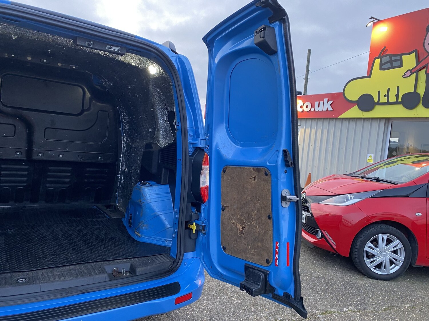 Used Ford Transit Courier 2015 for sale - 77584422: Photo 20