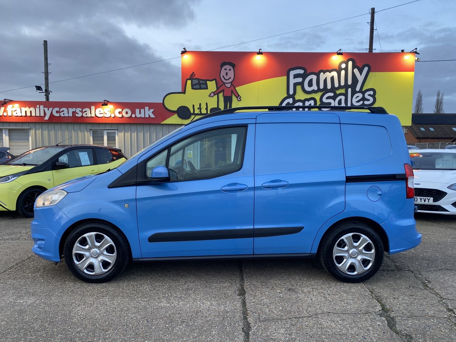 Used Ford Transit Courier 2015 for sale - 77584422: Photo 9