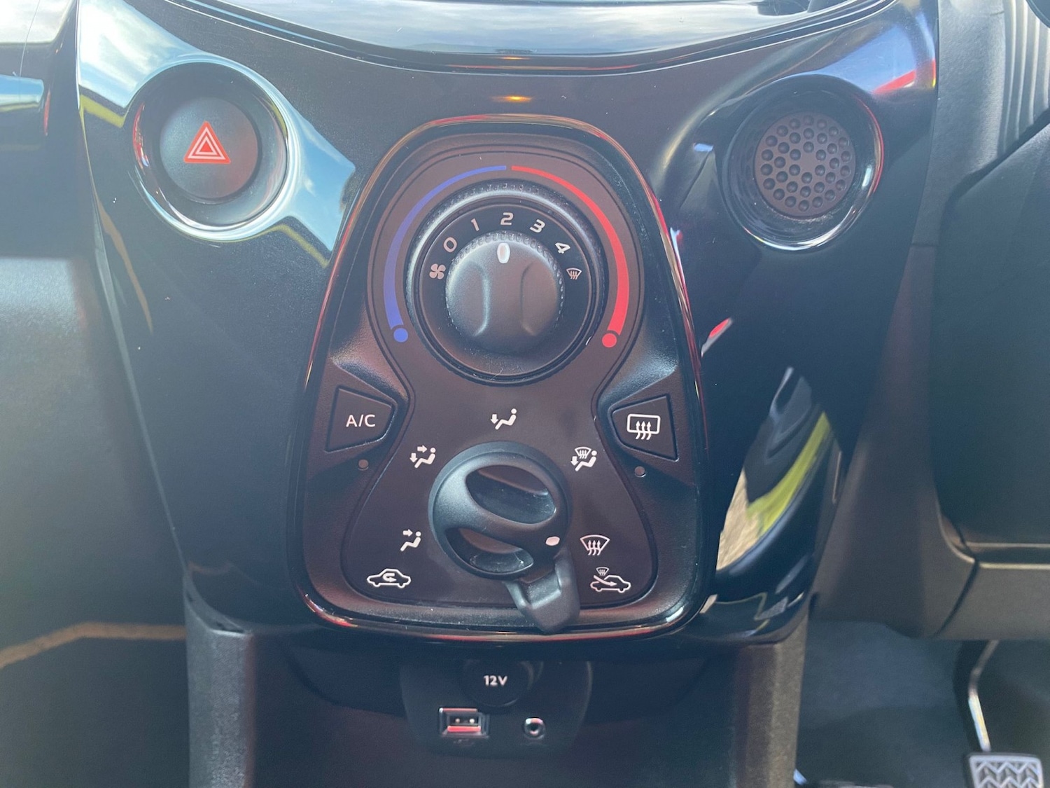 Used Toyota AYGO 2017 for sale - 77303571: Photo 29