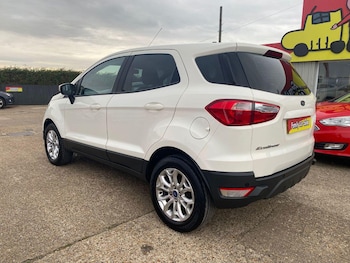 Used Ford Ecosport 2015 for sale - 76149294: Photo 2