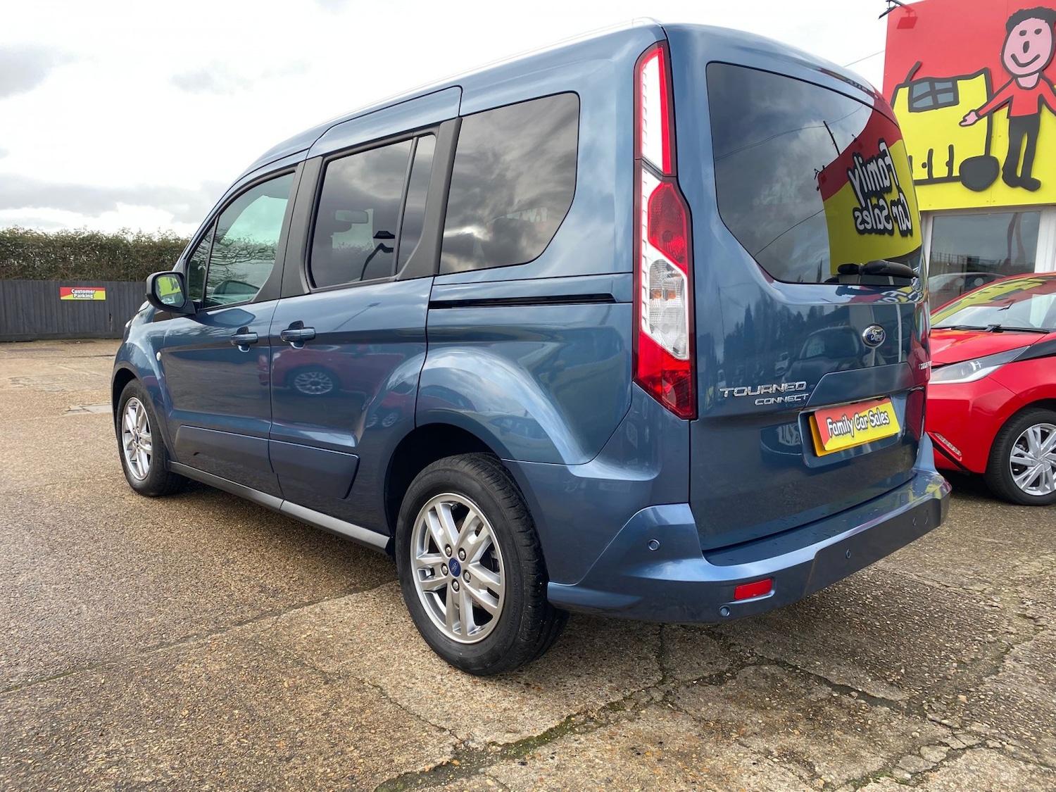 Used Ford Tourneo Connect 2019 for sale - 77385306: Photo 2