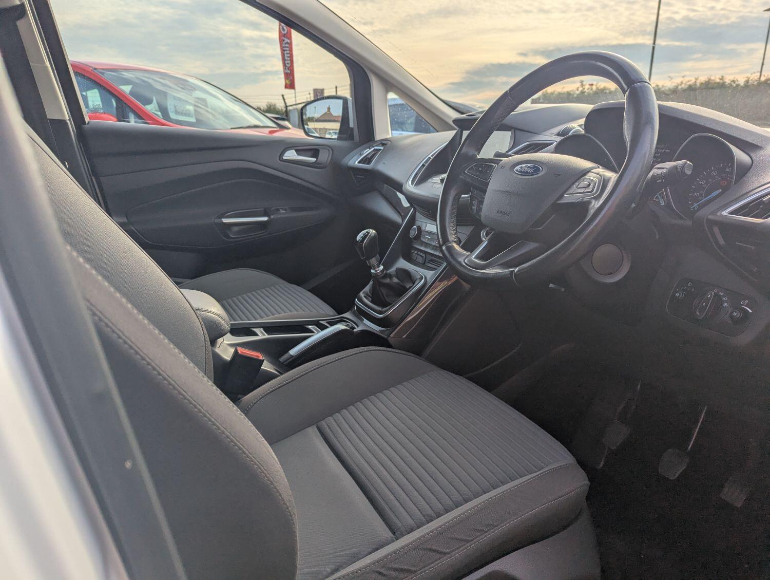 Used Ford Grand C-Max 2016 for sale - 76149290: Photo 5
