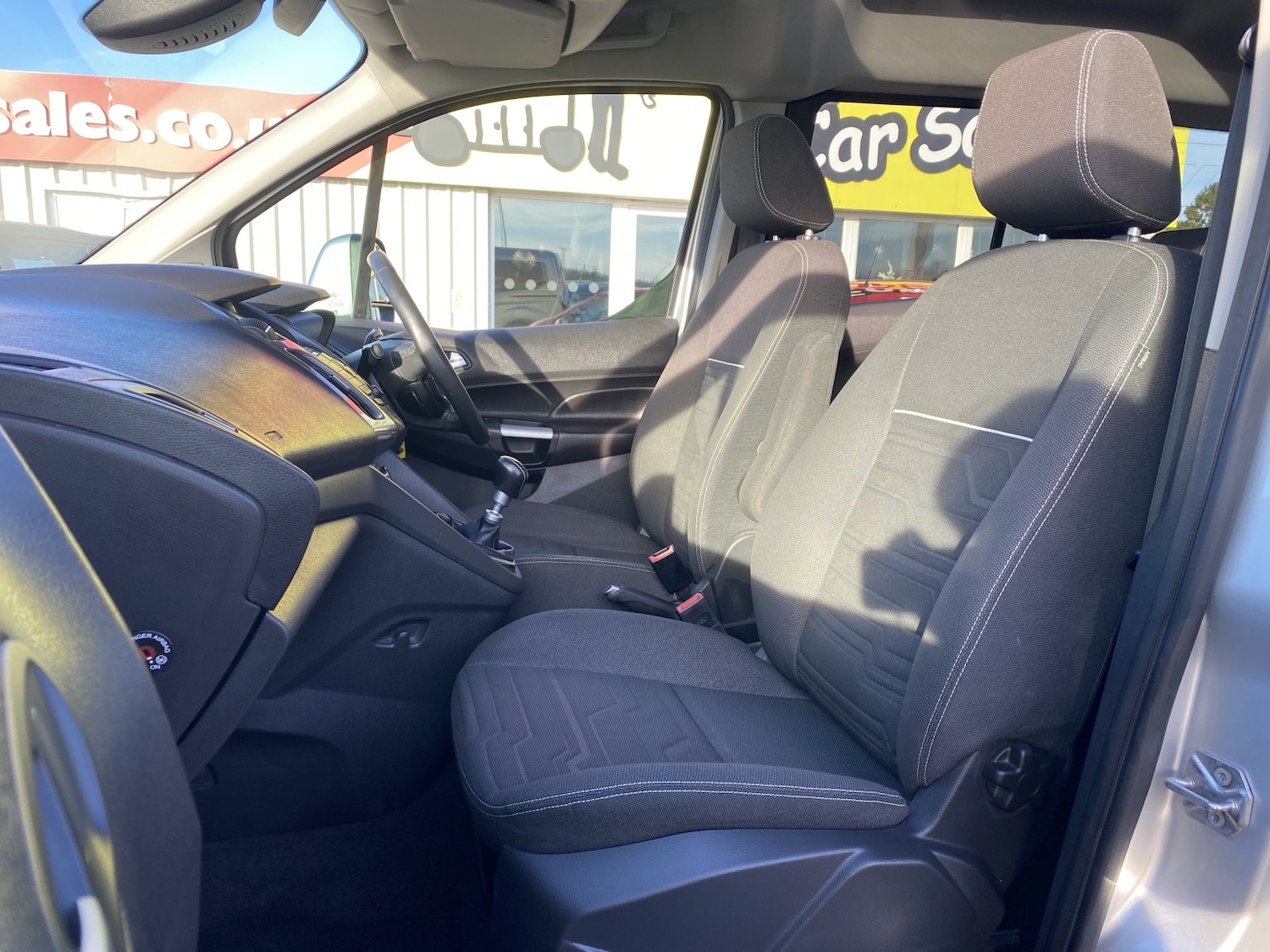 Used Ford Tourneo Connect 2014 for sale - 76897030: Photo 26