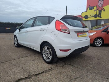 Used Ford Fiesta 2013 for sale - 76299095: Photo 2