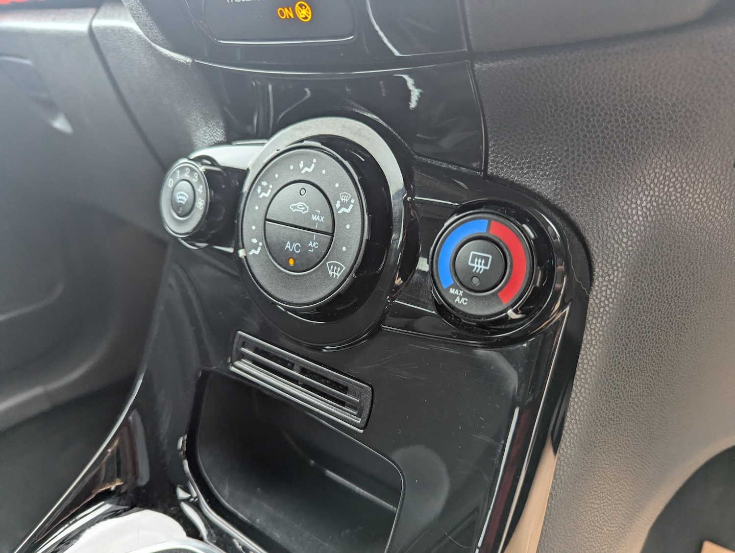 Used Ford Fiesta 2014 for sale - 78125082: Photo 10