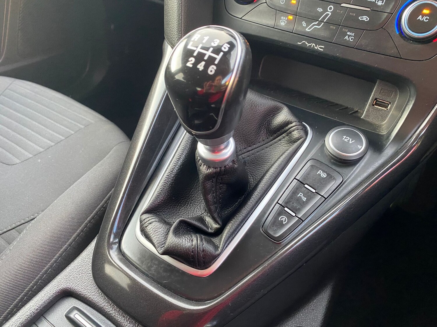 Used Ford Focus 2015 for sale - 77880950: Photo 19