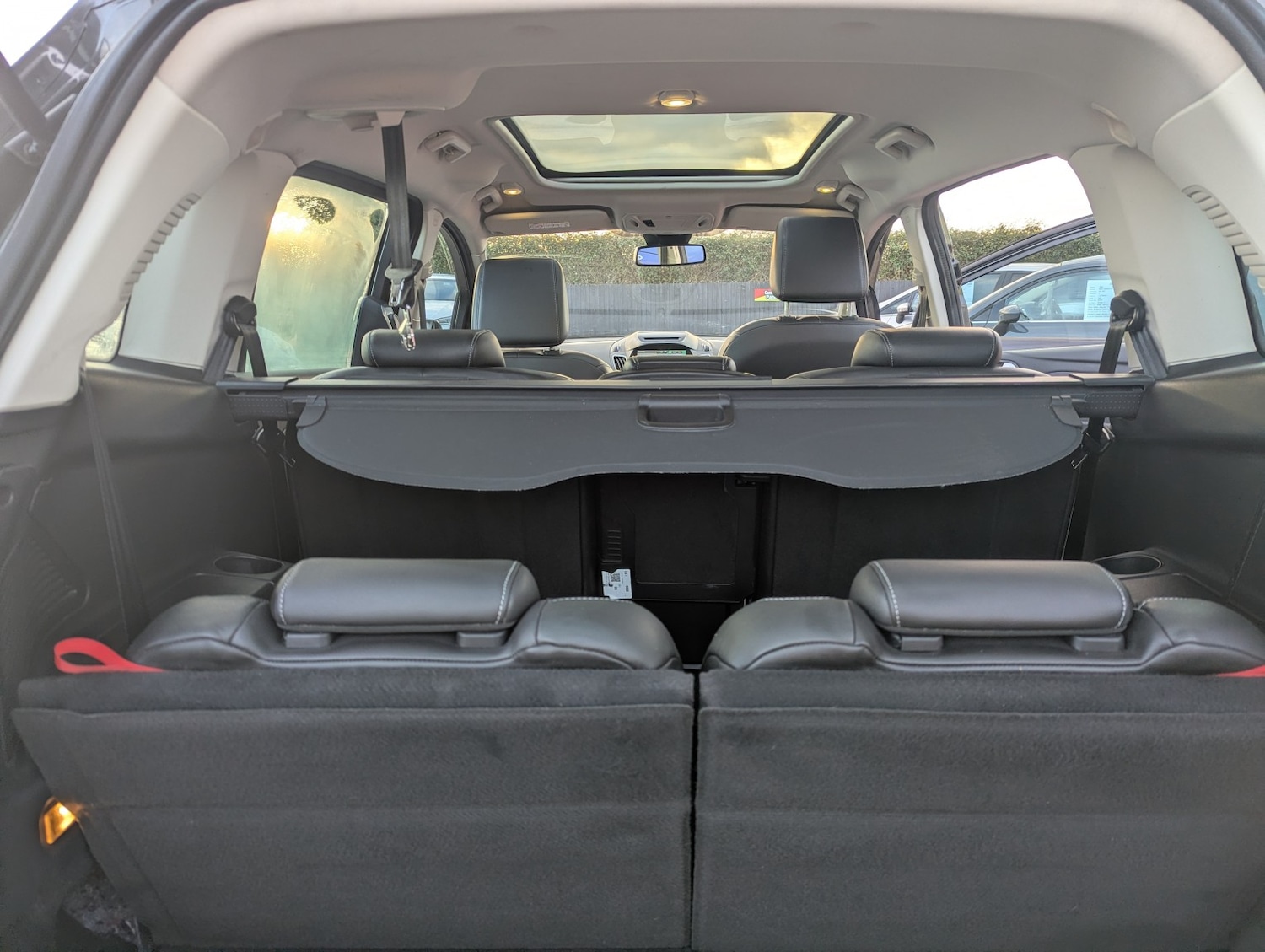 Used Ford Grand C-Max 2016 for sale - 76299070: Photo 12