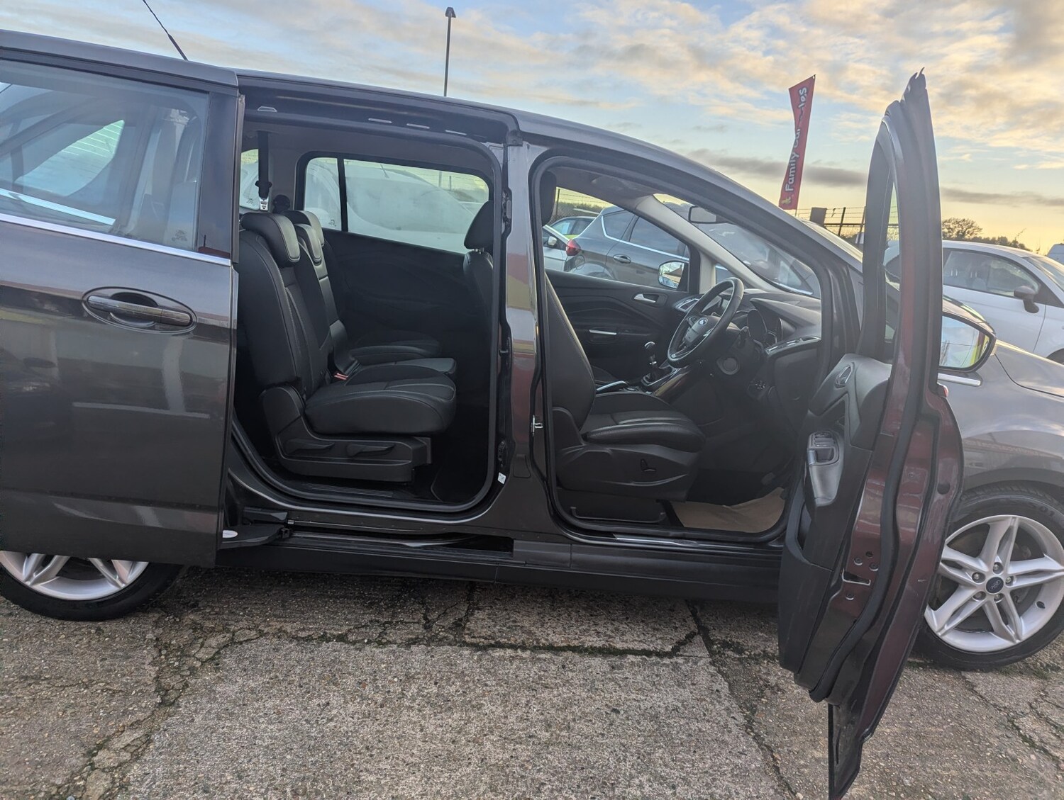 Used Ford Grand C-Max 2016 for sale - 76299070: Photo 18