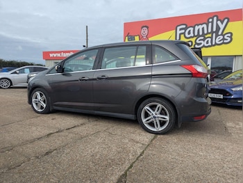 Used Ford Grand C-Max 2016 for sale - 76299070: Photo 2