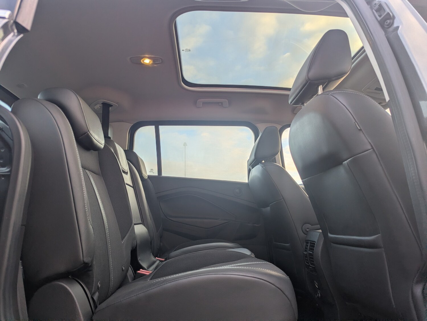 Used Ford Grand C-Max 2016 for sale - 76299070: Photo 4