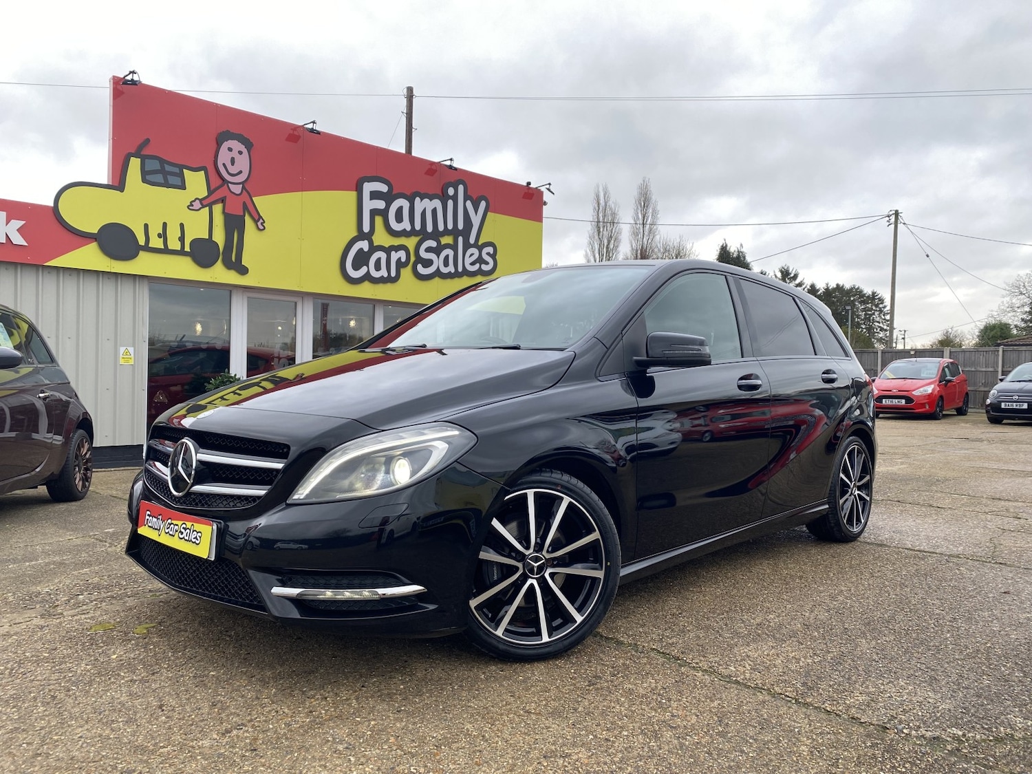 Used Mercedes-Benz B Class 2014 for sale - 76911059: Photo 1