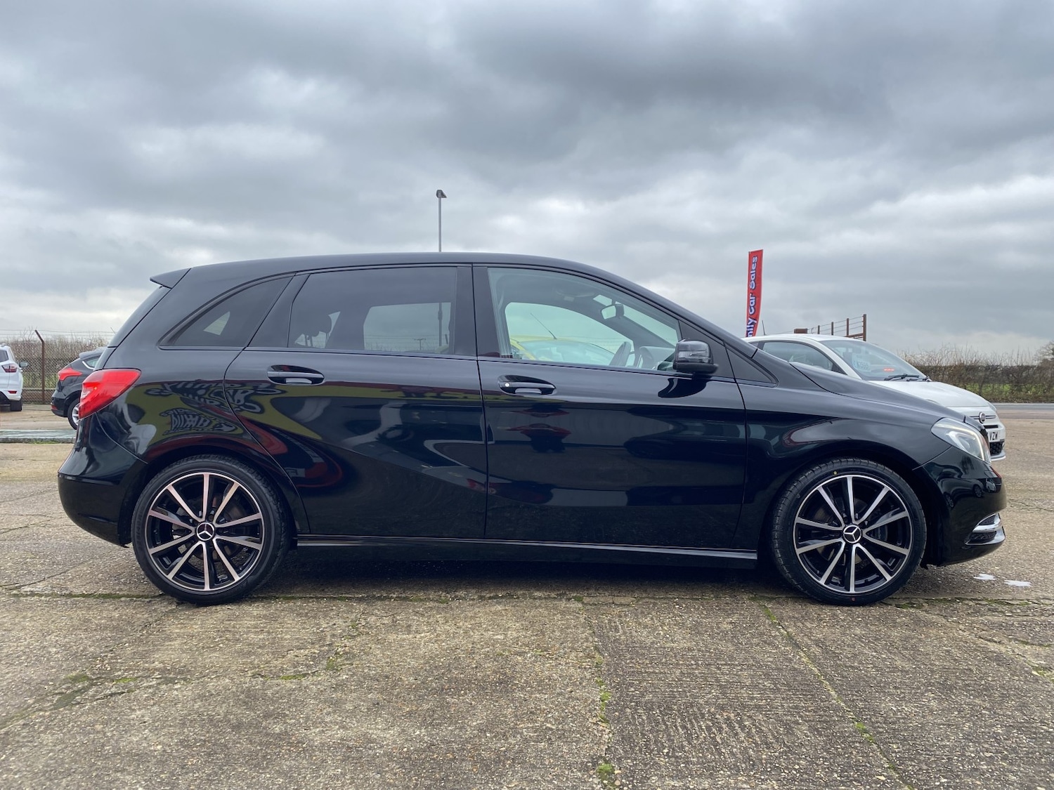 Used Mercedes-Benz B Class 2014 for sale - 76911059: Photo 12