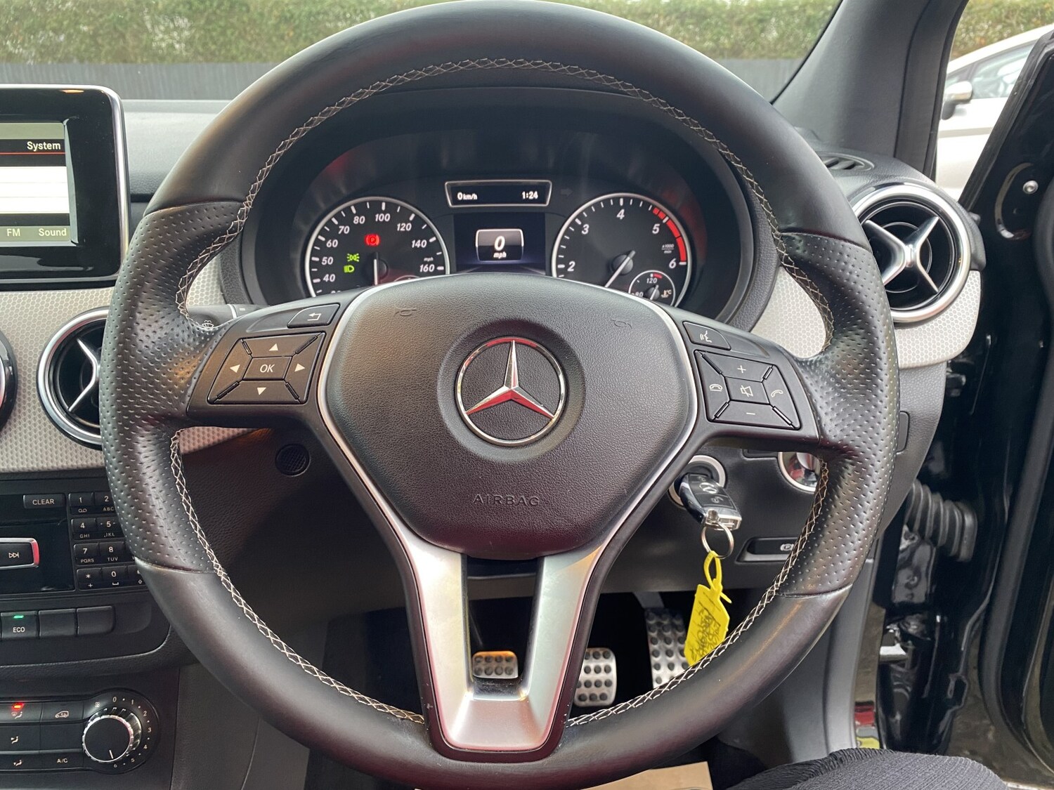 Used Mercedes-Benz B Class 2014 for sale - 76911059: Photo 31