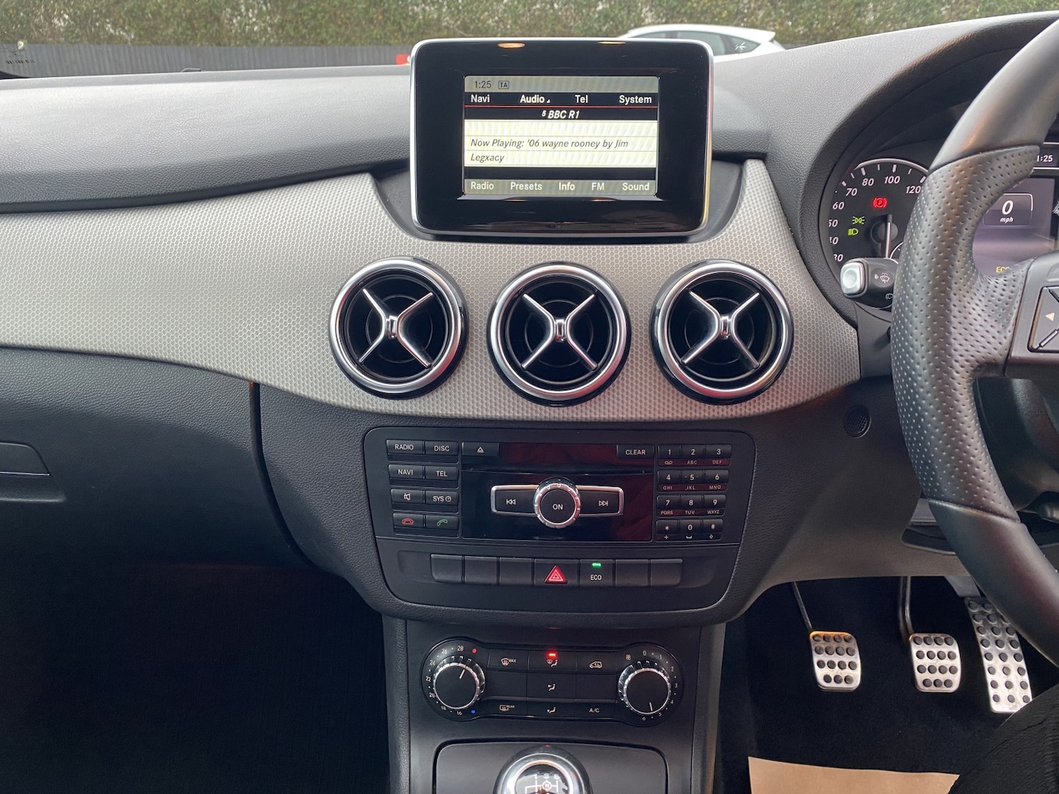 Used Mercedes-Benz B Class 2014 for sale - 76911059: Photo 34