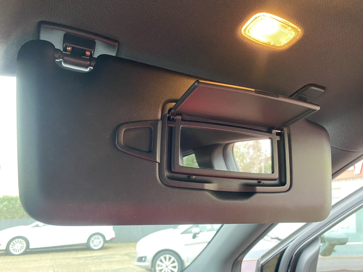 Used Mercedes-Benz B Class 2014 for sale - 76911059: Photo 42