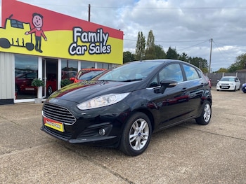2014 - 1.25 82 Zetec 5dr