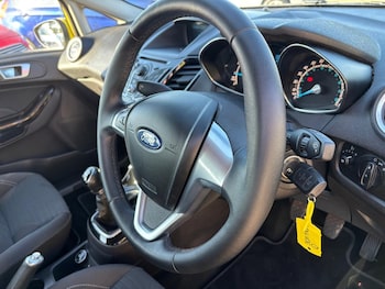 Used Ford Fiesta 2014 for sale - 79060246: Photo