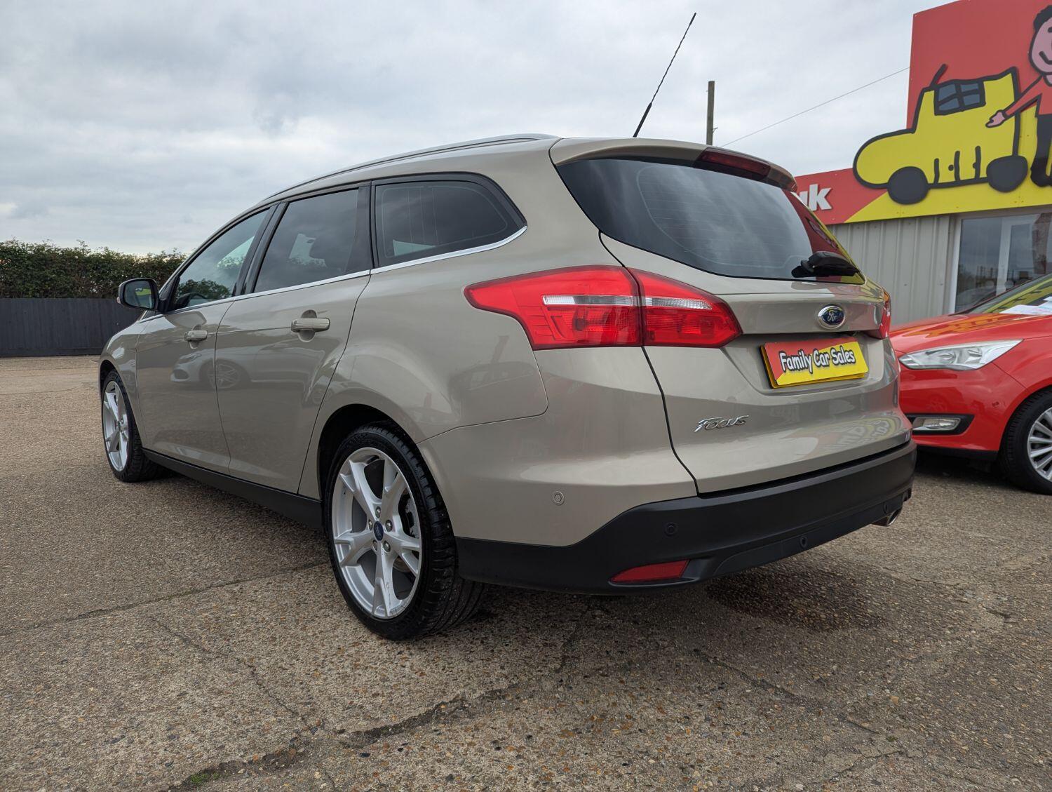 Used Ford Focus 2017 for sale - 76070323: Photo 3