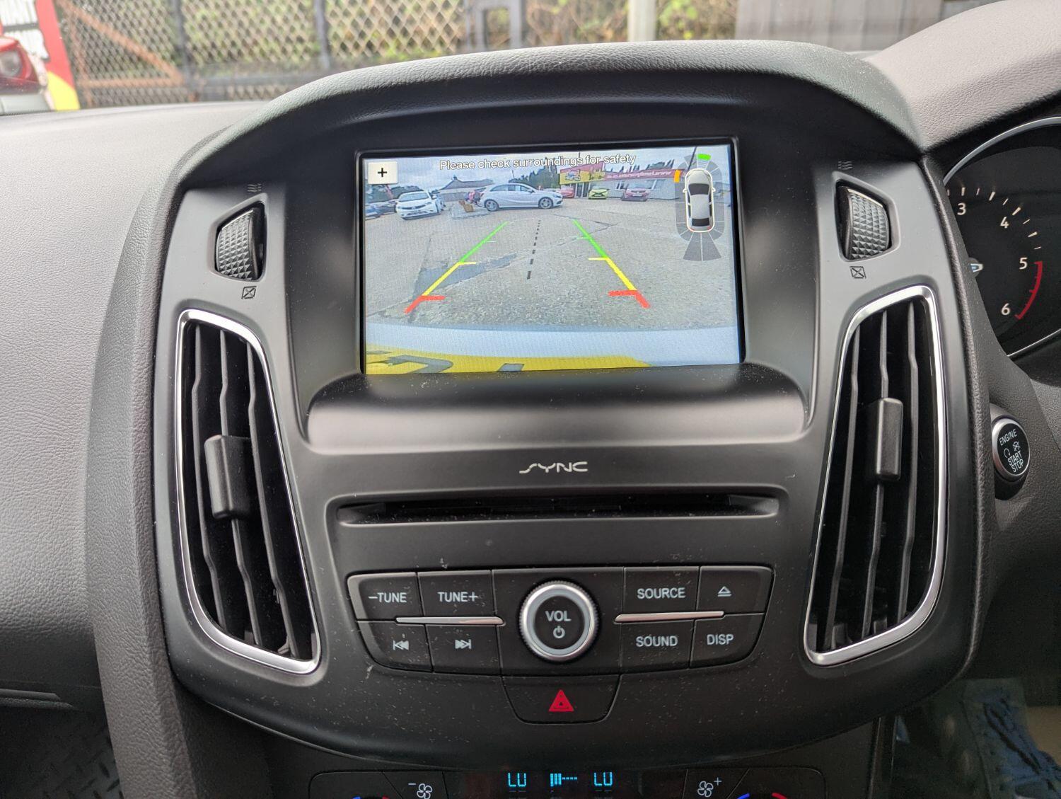 Used Ford Focus 2017 for sale - 76070323: Photo 4