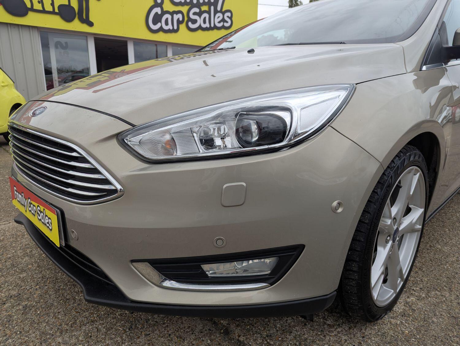 Used Ford Focus 2017 for sale - 76070323: Photo 7