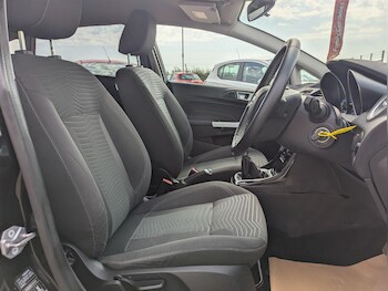 Used Ford Fiesta 2016 for sale - 75523608: Photo