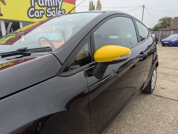 Used Ford Fiesta 2014 for sale - 76299104: Photo 14