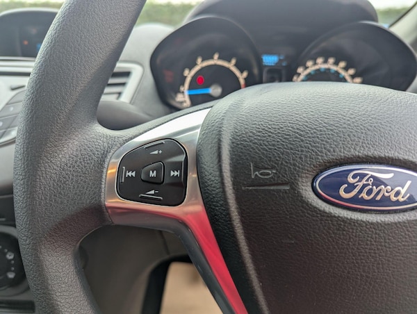 Used Ford Fiesta 2014 for sale - 76299104: Photo 16