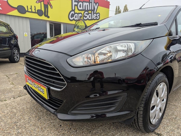 Used Ford Fiesta 2014 for sale - 76299104: Photo 25