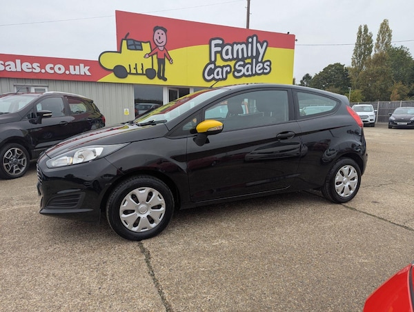 Used Ford Fiesta 2014 for sale - 76299104: Photo 2
