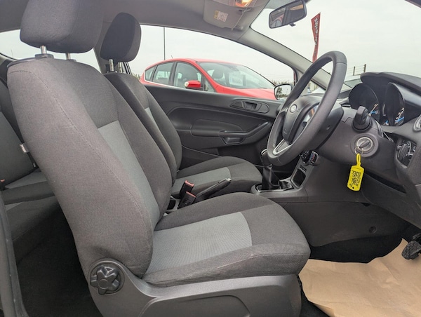 Used Ford Fiesta 2014 for sale - 76299104: Photo 6